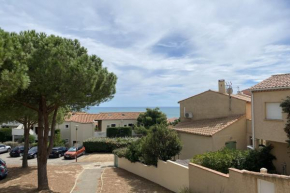Apartment 22 m with terrace and sea view